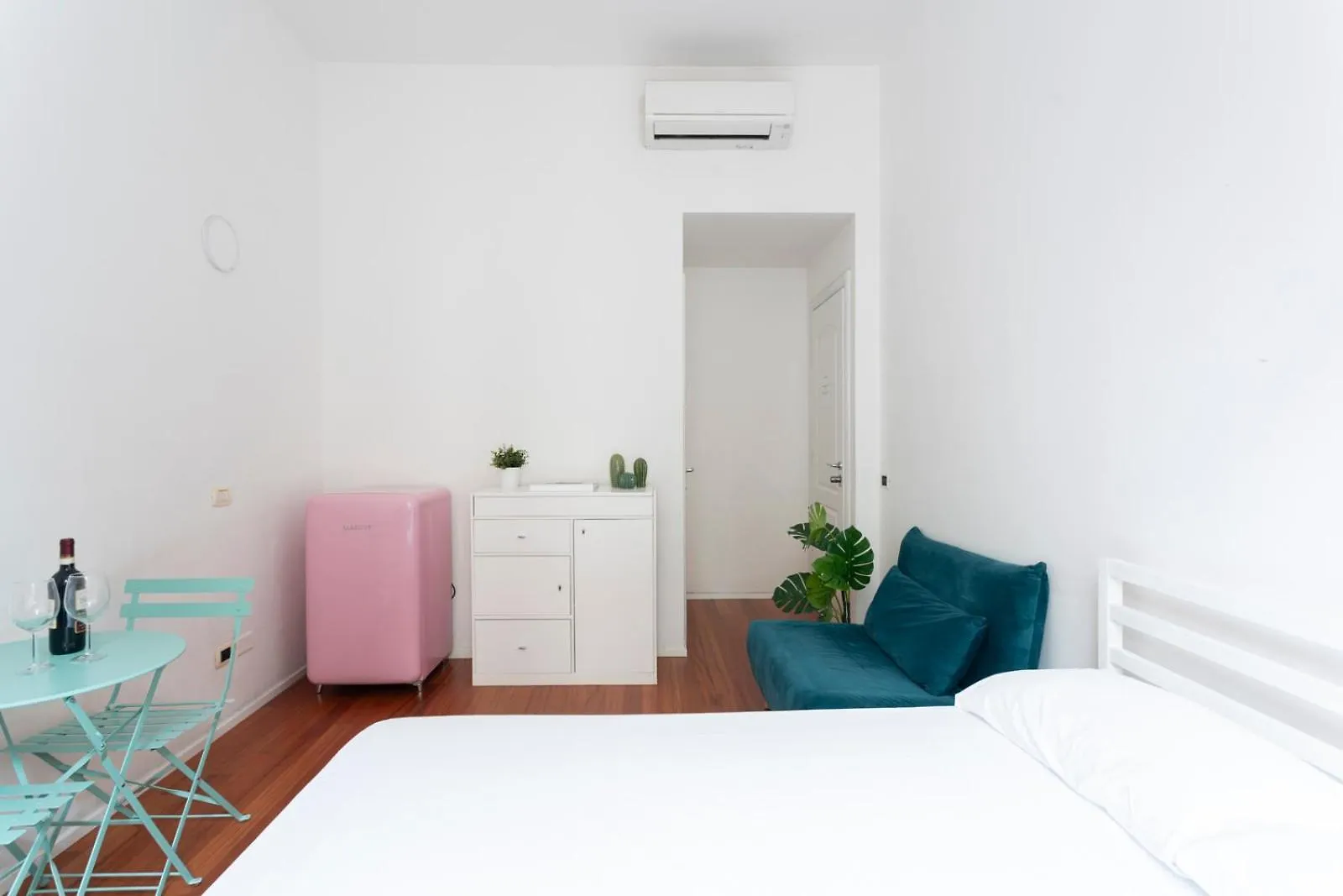New! Lovely & Friendly In Milan Center C