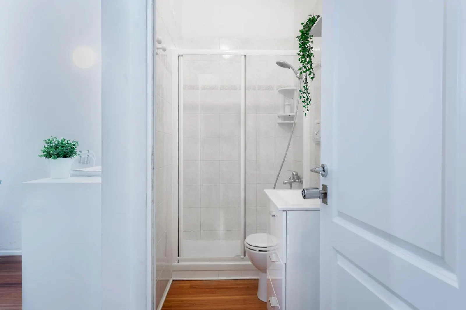 New! Lovely & Friendly In Milan Center C