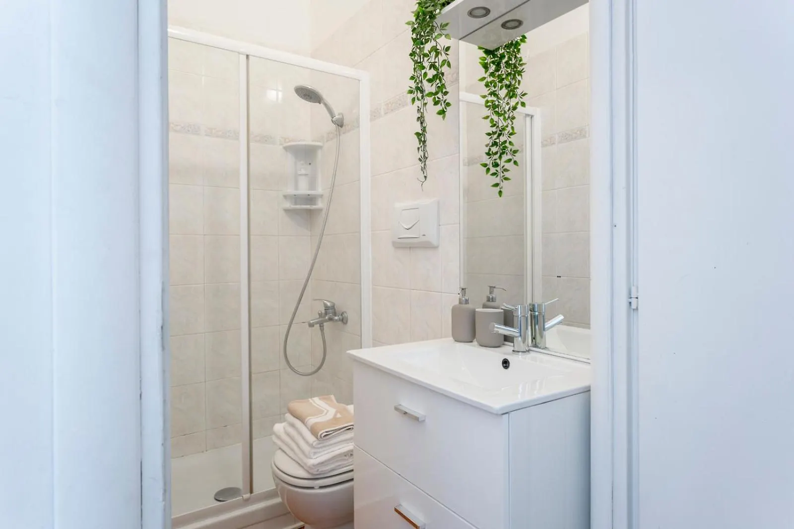 New! Lovely & Friendly In Milan Center C 0*,  Italy